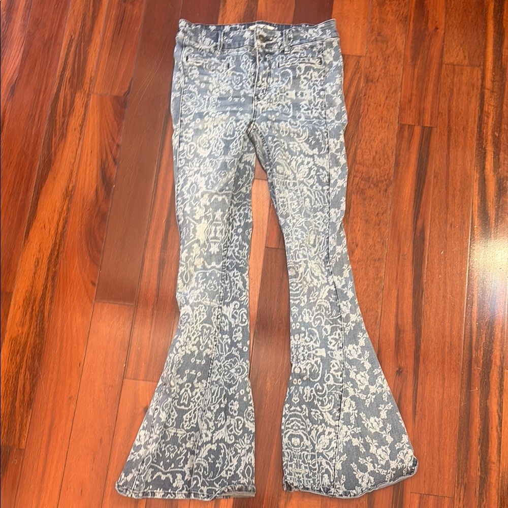 Floral Patterned Flare Jeans